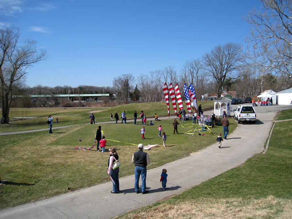 Sea Side Kites in Hull with the clowns in the back